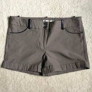 Casual dark tan/ beige shorts